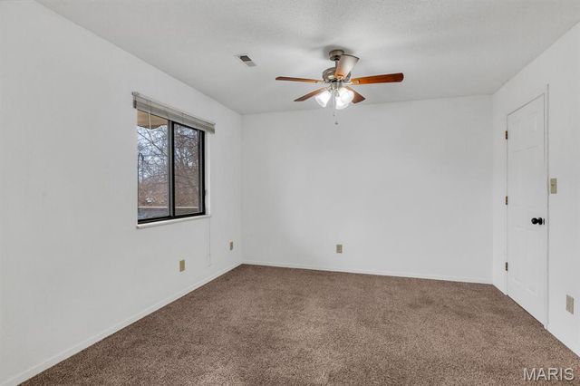 1514 Summer Run Drive 308, Florissant, MO 63033