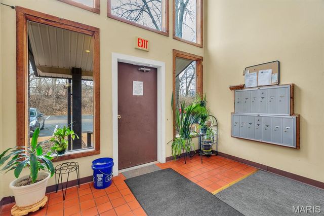 1514 Summer Run Drive 308, Florissant, MO 63033