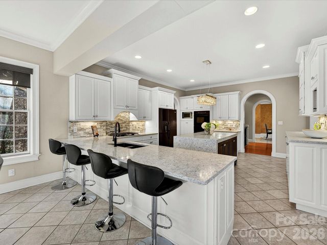 1779 8th Street Drive NW, Hickory, NC 28601