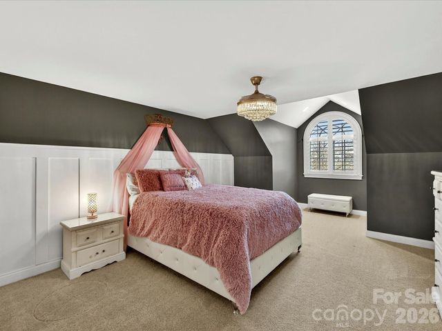 1779 8th Street Drive NW, Hickory, NC 28601