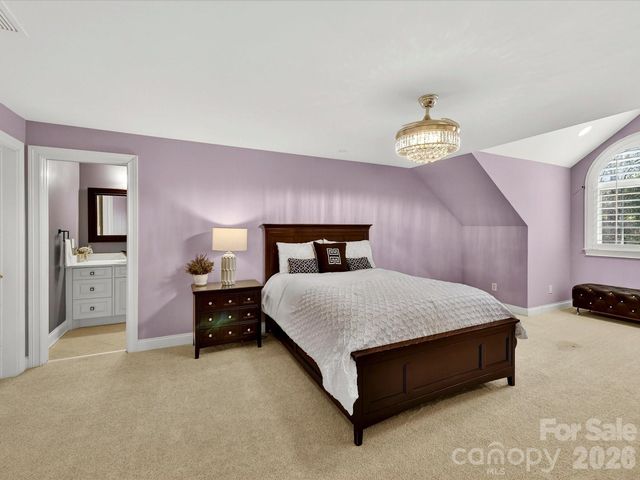 1779 8th Street Drive NW, Hickory, NC 28601