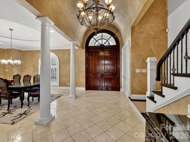 1779 8th Street Drive NW, Hickory, NC 28601