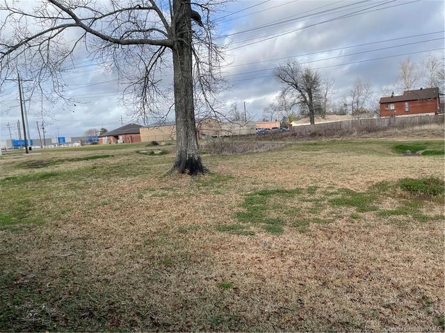 311 W Lee Street, Sulphur, LA 70663