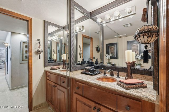 3901 N Rio Verde Vista Drive, Tucson, AZ 85750