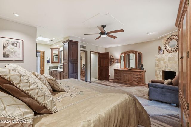 3901 N Rio Verde Vista Drive, Tucson, AZ 85750