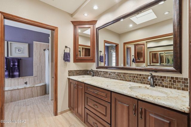 3901 N Rio Verde Vista Drive, Tucson, AZ 85750