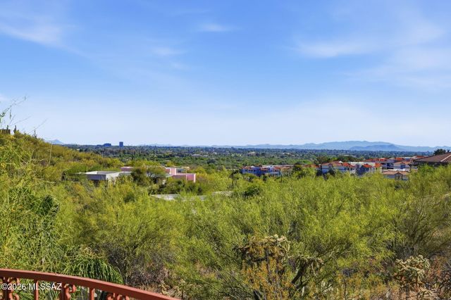 3901 N Rio Verde Vista Drive, Tucson, AZ 85750