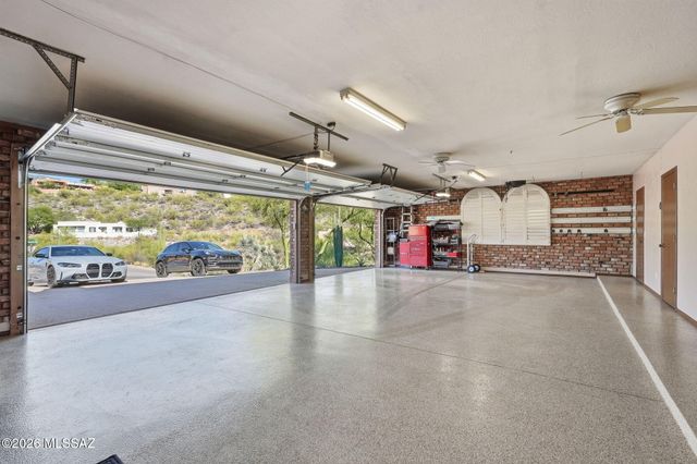 3901 N Rio Verde Vista Drive, Tucson, AZ 85750