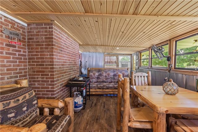 89 Creekview Road, Harrison, AR 72601