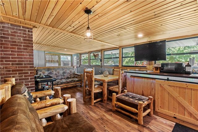 89 Creekview Road, Harrison, AR 72601