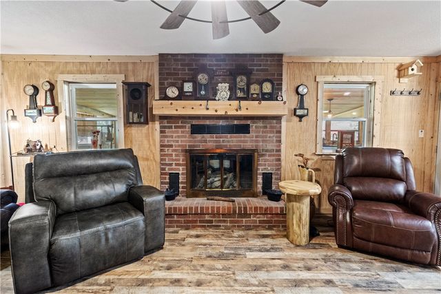 89 Creekview Road, Harrison, AR 72601