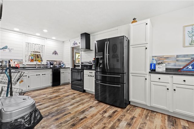 89 Creekview Road, Harrison, AR 72601