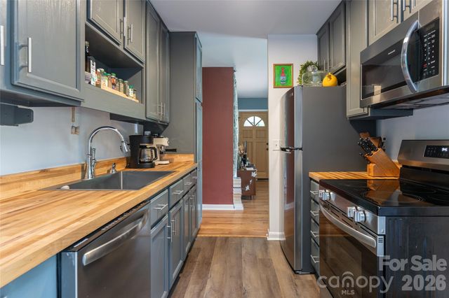 246 North Fork Road, Black Mountain, NC 28711
