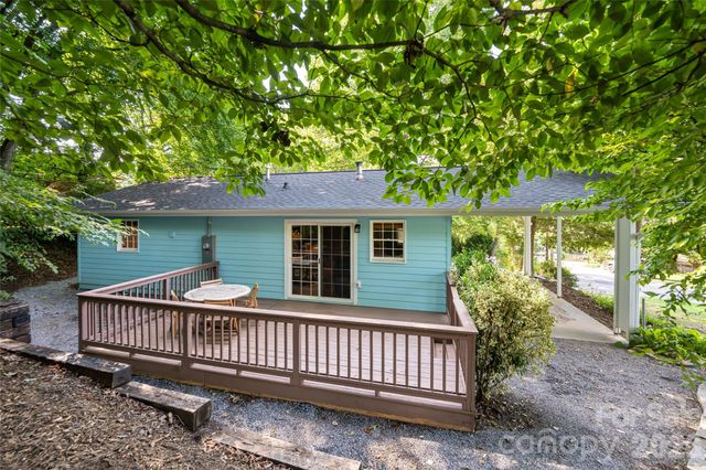 246 North Fork Road, Black Mountain, NC 28711
