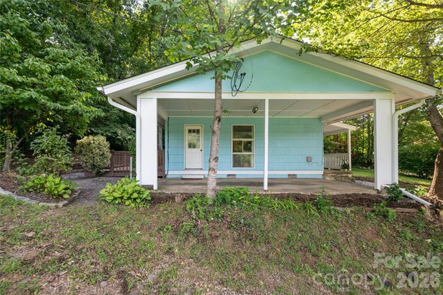 246 North Fork Road, Black Mountain, NC 28711
