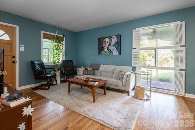246 North Fork Road, Black Mountain, NC 28711