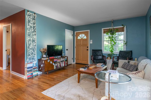 246 North Fork Road, Black Mountain, NC 28711