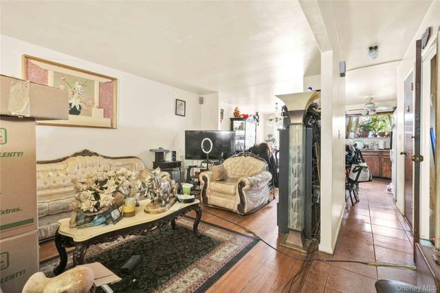 644 E 59th Street, Brooklyn, NY 11234