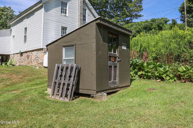 802 Creek Road, Crown Point, NY 12928