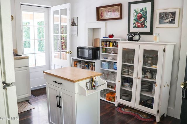 802 Creek Road, Crown Point, NY 12928