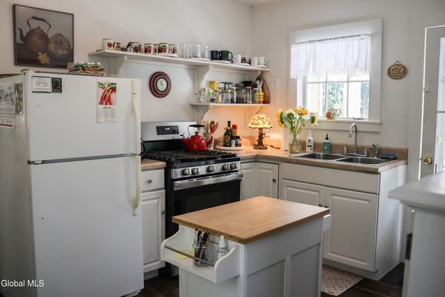 802 Creek Road, Crown Point, NY 12928