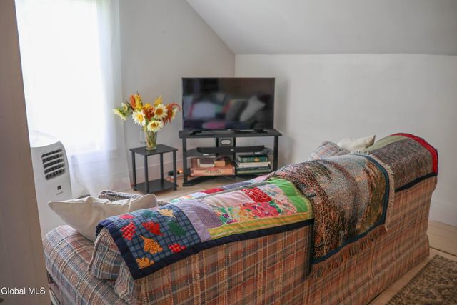 802 Creek Road, Crown Point, NY 12928