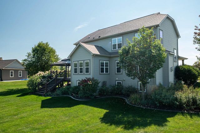 N71W24818 Wildwood WAY, Sussex, WI 53089