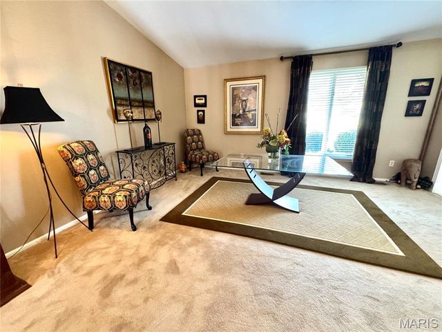 15446 Grantley Drive, Chesterfield, MO 63017