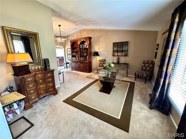 15446 Grantley Drive, Chesterfield, MO 63017