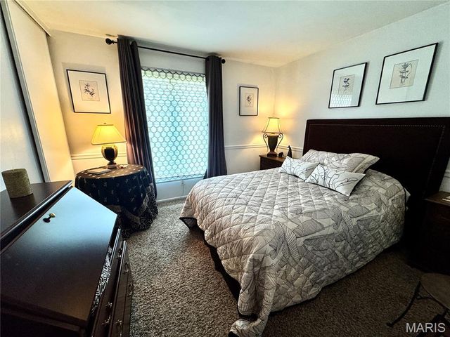 15446 Grantley Drive, Chesterfield, MO 63017
