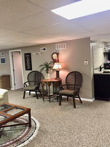 15446 Grantley Drive, Chesterfield, MO 63017