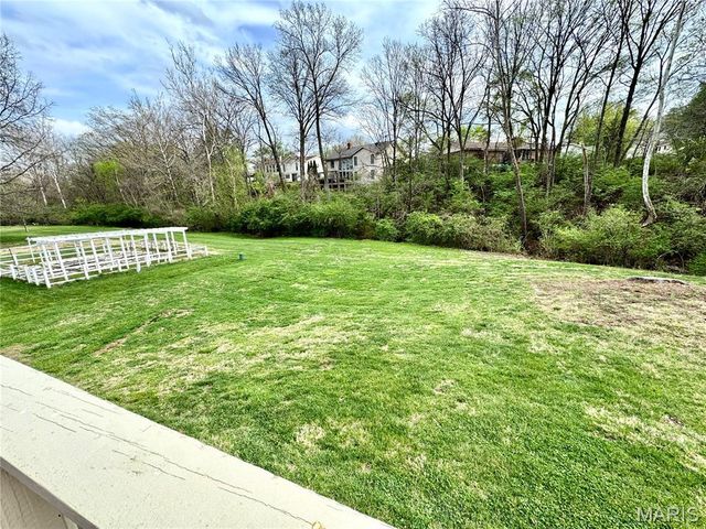 15446 Grantley Drive, Chesterfield, MO 63017