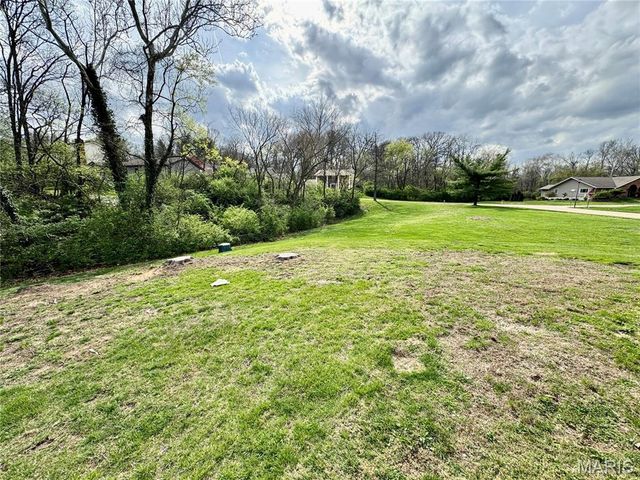 15446 Grantley Drive, Chesterfield, MO 63017