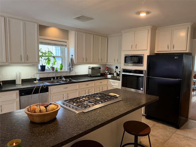 1121 Columbia Street, Houston, TX 77008