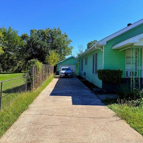 1312 13th Street, Port Arthur, TX 77640