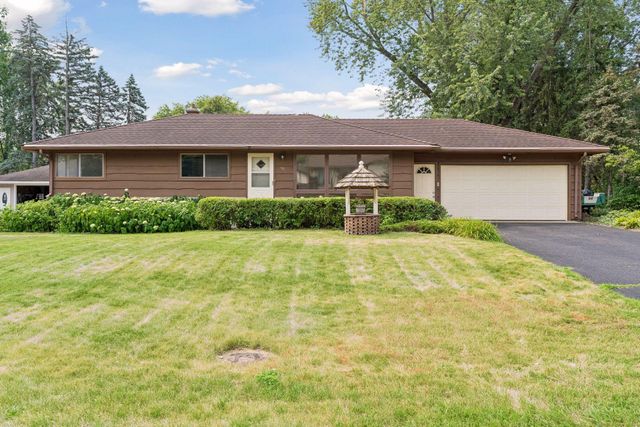 90 County Road F W, Vadnais Heights, MN 55127