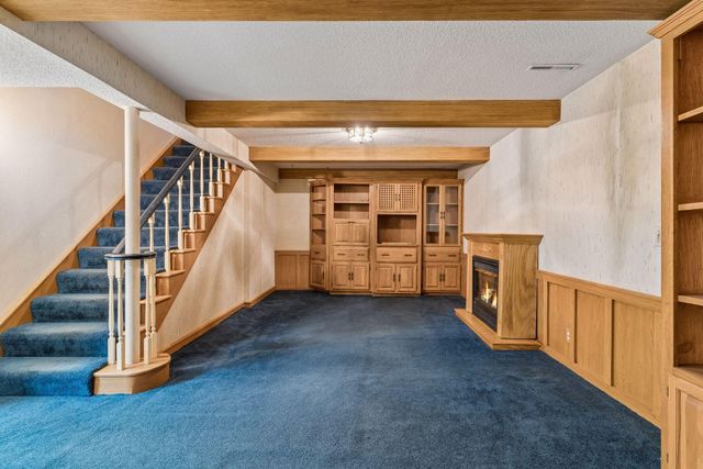 90 County Road F W, Vadnais Heights, MN 55127