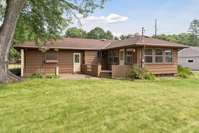 90 County Road F W, Vadnais Heights, MN 55127