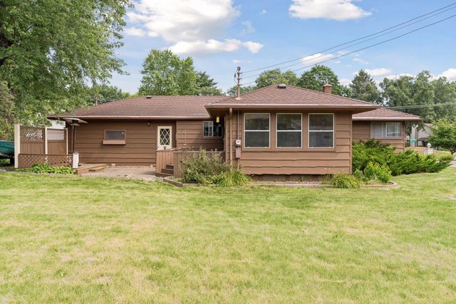 90 County Road F W, Vadnais Heights, MN 55127