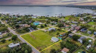 1045 12th Street, Dickinson, TX 77539