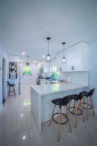 5955 SW 64th Ave, South Miami, FL 33143