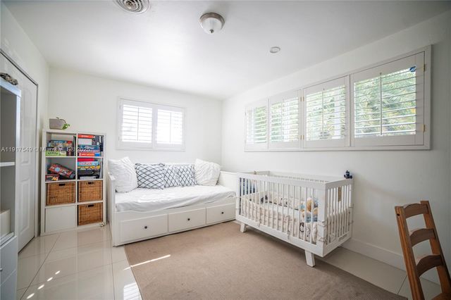 5955 SW 64th Ave, South Miami, FL 33143