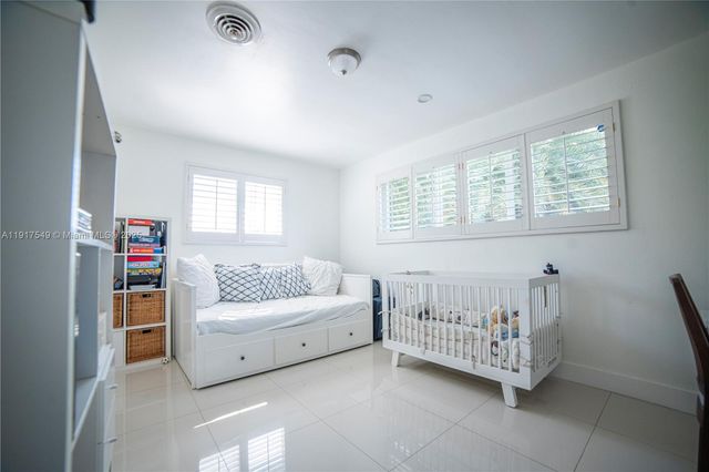 5955 SW 64th Ave, South Miami, FL 33143