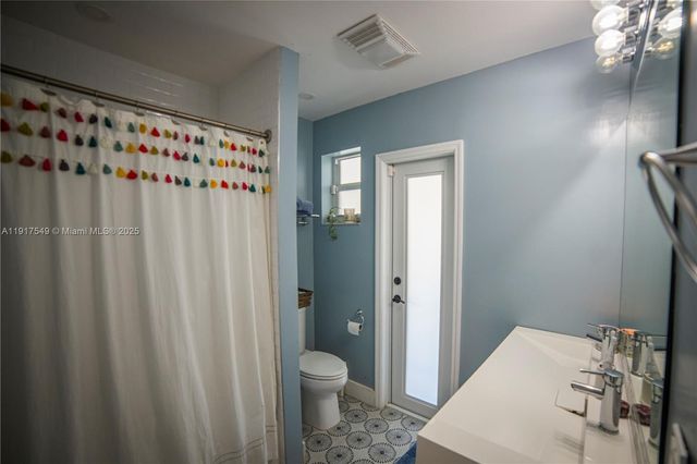 5955 SW 64th Ave, South Miami, FL 33143