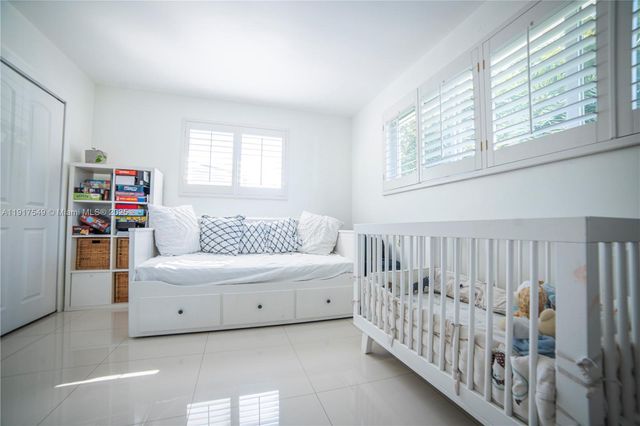 5955 SW 64th Ave, South Miami, FL 33143