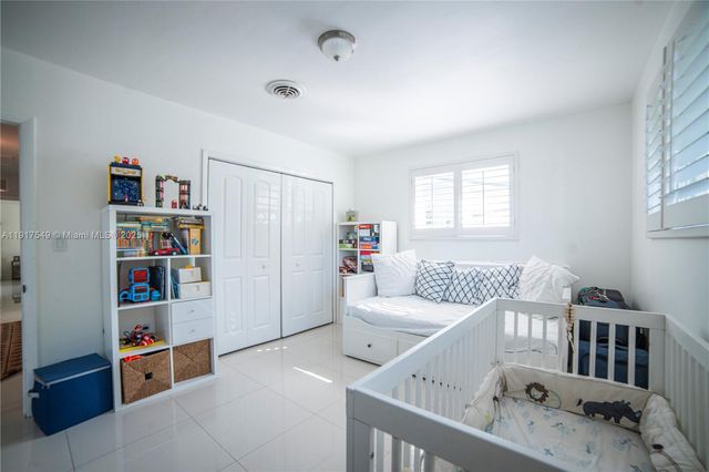 5955 SW 64th Ave, South Miami, FL 33143