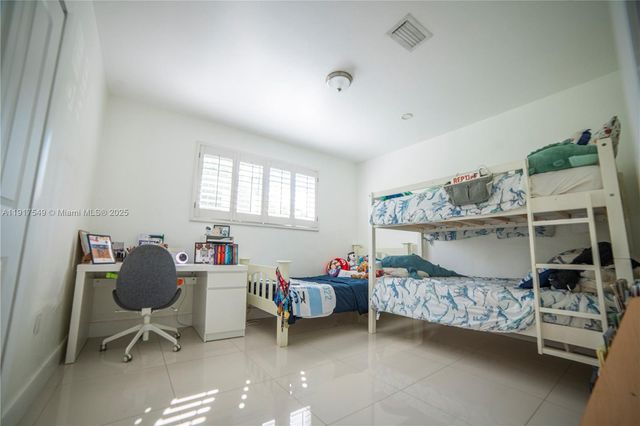 5955 SW 64th Ave, South Miami, FL 33143