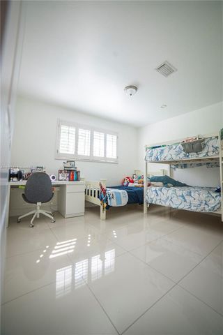 5955 SW 64th Ave, South Miami, FL 33143