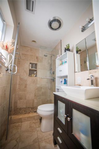 5955 SW 64th Ave, South Miami, FL 33143