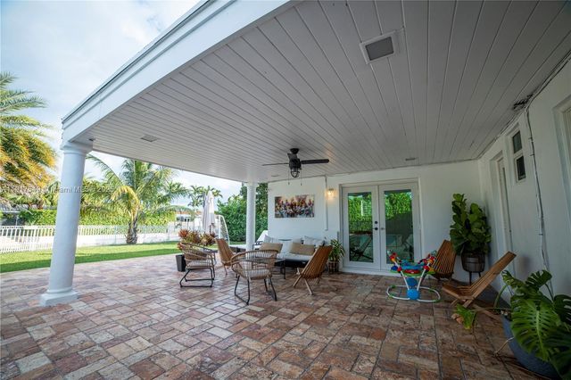 5955 SW 64th Ave, South Miami, FL 33143